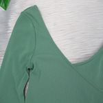 Topshop Green Ribbed One Long Sleeve Tank Crop Top Tee Women’s Size 4 Photo 5