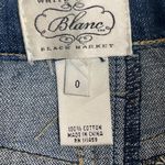 White House | Black Market  Denim Skirt Size Zero. Photo 5