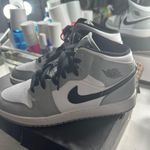 Nike Air Jordan 1 Smoke Gray Mid Photo 0