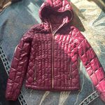 Steve Madden Quilted Puffer Jacket Women’s S Burgundy Hooded Zip Coat Gold Trim Photo 0