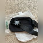 Halara  Casual Waist Bag / Belt Bag Photo 4