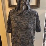 Fabletics  short sleeve camo hoodie Photo 0
