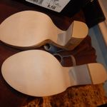 Gigi Chilis Blue Jean Suede Heels Size 8.5 Photo 3