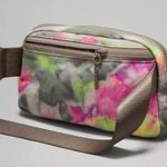 Lululemon RARE - Everywhere 1 Liter Belt Bag Hyper Dye Multi/Rover - NWT Photo 4