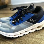 on cloud  Cloudrunner Photo 0