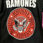 Ramones The Presidential Band Seal in Color Punk Rock Tee S Photo 1