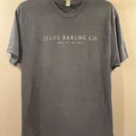 Silos baking company magnolia Waco Texas chip and Joanna size medium shirt Gray Photo 0