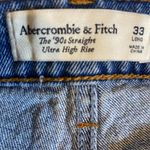 Abercrombie & Fitch The 90's Straight Ultra High Rise Jeans Women's Size 33 Long Blue Photo 5