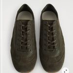 COS NWB  MINIMAL LEATHER SNEAKERS size 41 unisex W 11 M 8.5 khaki green Photo 2