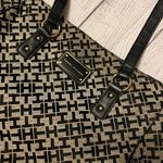 Tommy Hilfiger  purse Photo 3