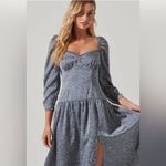 ASTR  The Label Womens Maxi Floral Dress Large Sweetheart Satin Smocked Nordstrom Photo 3