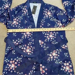 Morgan Lane  x Fab Fit Fun Women’s NWT Size S/M Navy Blue Floral Satin Robe Photo 7