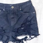 Boohoo Distressed Shorts S:6🌸 Photo 3