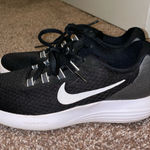 Nike Tennis Shoes Photo 0