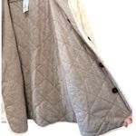 Carve Designs  Reversible Quilted Jacket Beige Floral Gray Puffer Coat Size Small Photo 9