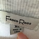 Los Angeles Faded Rose Sweatshirt Extra Large Gray Crewneck Cozy Casual Size XL Photo 3