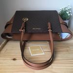 Michael Kors Purse Photo 4