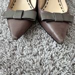 Enzo Angiolini Cute brown kitten heels with bow detail Photo 3