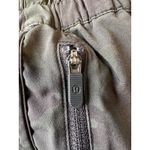 Lululemon Hotty Hot Short‎ Sz 4 Inseam 4" Incognito Camo Multi Gator Green Photo 5