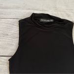 Pretty Little Thing black sleeveless crop size 4 Photo 4