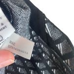 Diane Von Furstenberg  black‎ and white abstract print mae pencil skirt size 2 Photo 3