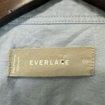 Everlane Women's Blue Button-Up Shirt Long Sleeve Collared Size 00 – Relaxed Fit Photo 2