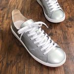 Schutz • Ofelia Prata Sneaker metallic silver lace up trainer court shoe Photo 0