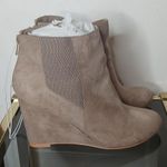Torrid beige taupe wedge gore heels size 10 Photo 2
