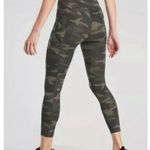 Athleta Ultimate Camo 7/8 Tight Stash Pockets olive green Women’s xs extra small Photo 2