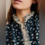 Sézane Sezane X SEA NY Chloe shirt in small navy floral print Photo 3