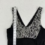 Lululemon Tank Top Size 8 Black White Leaf Print Athletic Sleeveless Photo 2