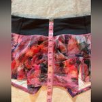 Lululemon Women’s Run Time Pink purple Floral Size 6 Photo 8