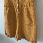 DEREK Heart Mustard Button Photo 1