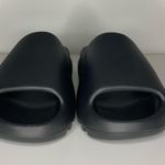 Yeezy Brand New Onyx  Slide Size 6 Photo 3