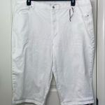 Gloria Vanderbilt NWOT women’s white Amanda capri embellished pocket jeans 24W Photo 0