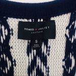 Romeo + Juliet Couture Romeo and Juliet SZ S Oversized Sweater Photo 2