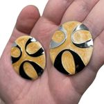 Vintage Unsigned Silver Tone Tan Enamel Swirl Round Post Earrings Retro 80s 90s Photo 2