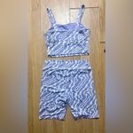 Purple and White Patterned biker shorts Activewear Set ladies small Photo 6