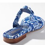 Chico's Chico’s Classic Navy Blue White Natalia Floral Print Knotted Thong Sandals Shoes Photo 2