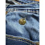 Apple Bottoms  Capri Jeans Embroidered Back Pockets Blue Denim Size 18 Photo 3