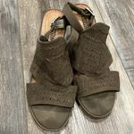 Seychelles  Women's Green Brown Bora Faux Suede Chunky Block Heels Sling Back Photo 1