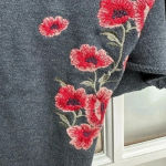 American Eagle  Y2K Grey Blue Cropped Floral Embroidery Sweatshirt Size Small S Photo 2