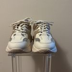 Cushionaire Strike Chunky Cream and Tan Sneakers Size 9 Photo 3