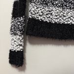 Eyeshadow Black and White Striped Eyelash Popcorn Crewneck Crop Sweater Size S Photo 4