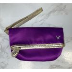 American Eagle purple wristlet. Photo 0