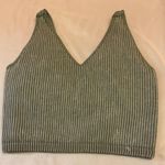 Olive Ribbed V Photo 0