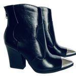 Soda NWT Black Metal Tip Western Booties Zip Faux Leather with Block Heel Sz 6M Photo 1