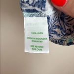 Lilly Pulitzer  Hartwell Linen V-Neck Tee Shirt in Tropical Beach Photo 3