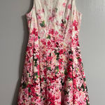 Maggy London  Floral Pink and White Casual Cocktail Dress Size 4 Photo 0