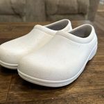 Crocs Nursing Shoes Photo 0